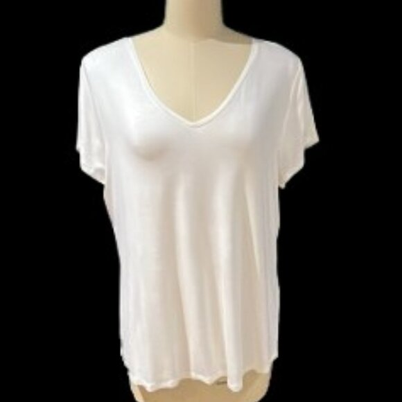 White House Black Market Off White V-Neck T-Shirt Top Blouse - NWT - Picture 1 of 6